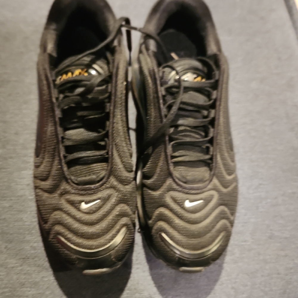 Nike Air Max Metallic Gold And Black Sneakers
